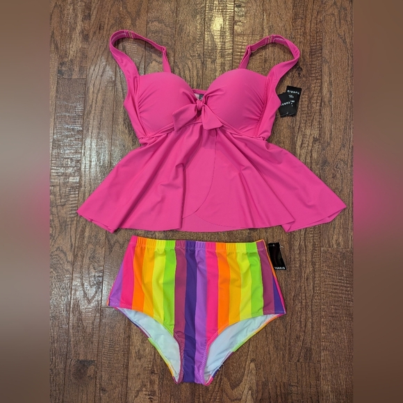 Torrid Wireless Pink Tankini Top & Multi Striped Bottoms Size 10/12  0x D/DD - Picture 3 of 15